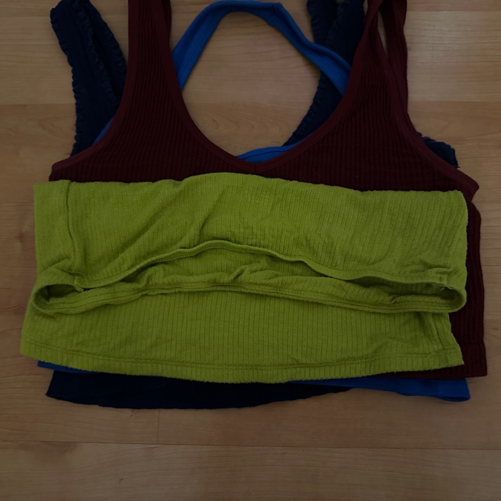 Bundle: PacSun Assorted Crop Tops - Picture 3 of 5